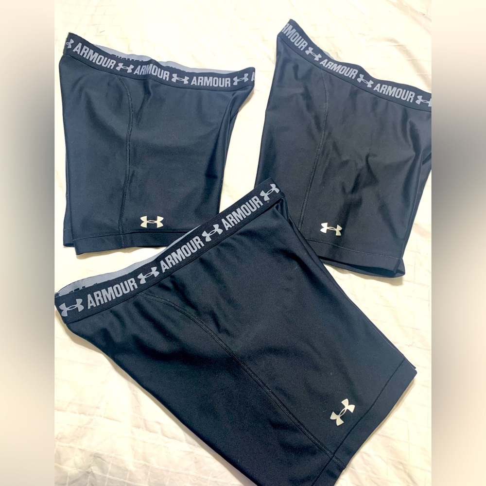 3 Women’s Under Armour Spamdex Shorts